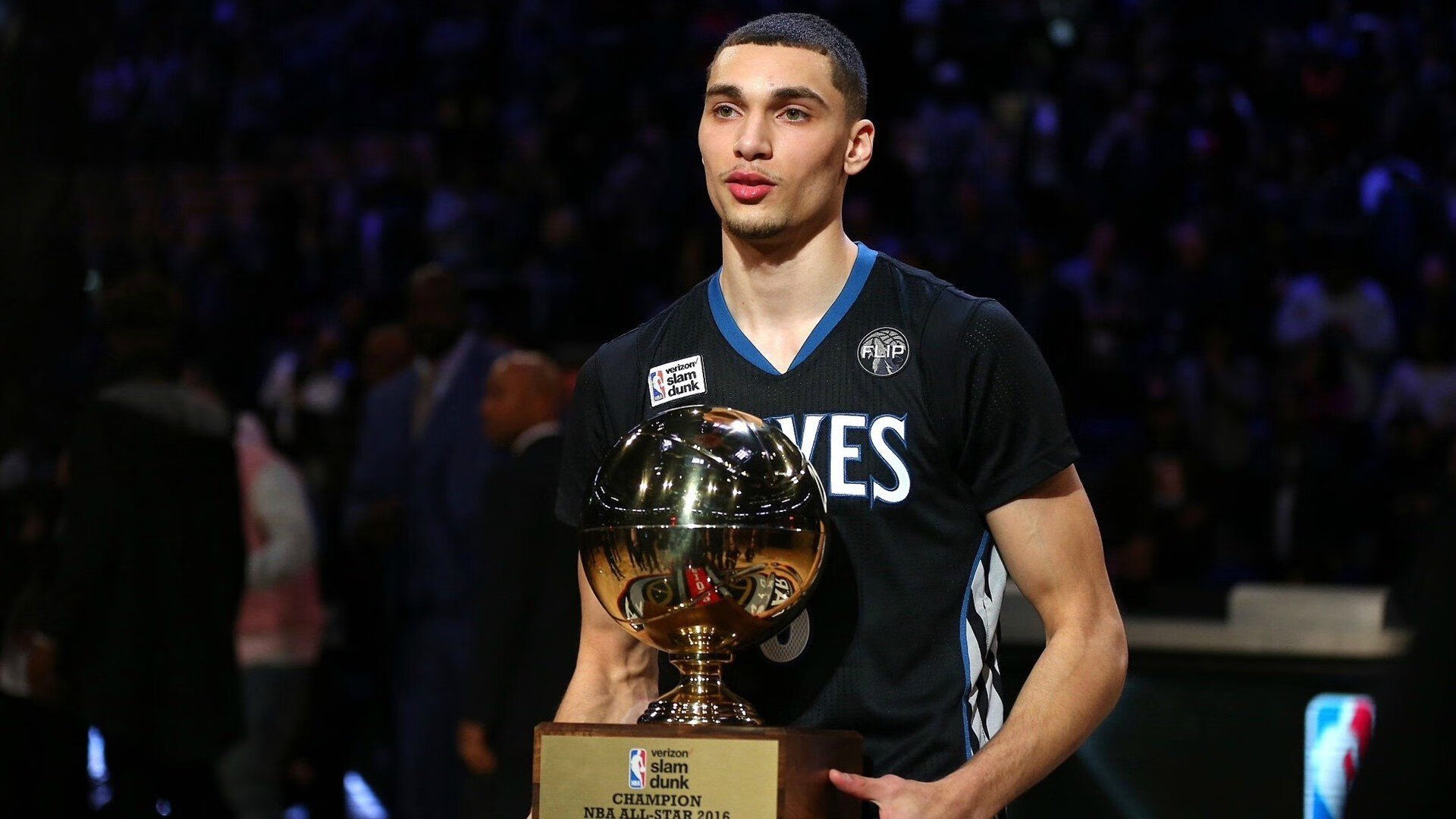 威少的表现再度引发关注,成历史第一,威少到底厉不厉害