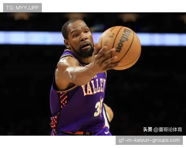 关键时刻还得看阿杜 杜兰特连中两记关键三分帮助火箭稳住局势,杜兰特火箭伤退 关键时刻还得看阿杜 杜兰特连中两记关键三分帮助火箭稳住局势,杜兰特火箭伤退